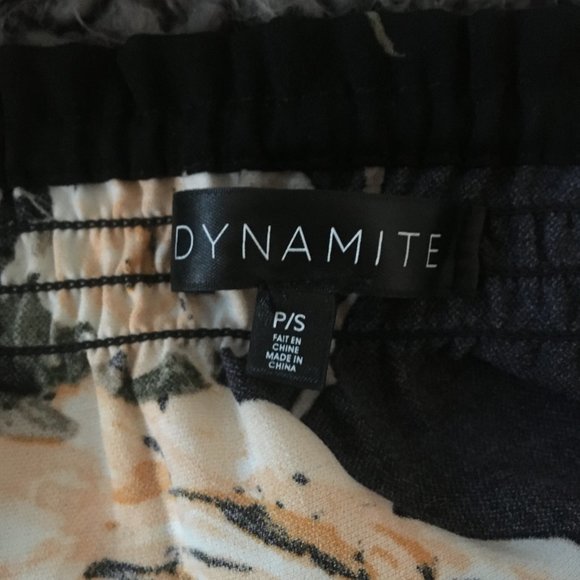 Spring Dress from Dynamite - Size small but fits more like a medium - Picture 3 of 3